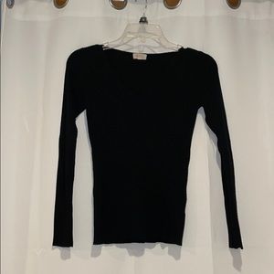 V neck black long sleeve